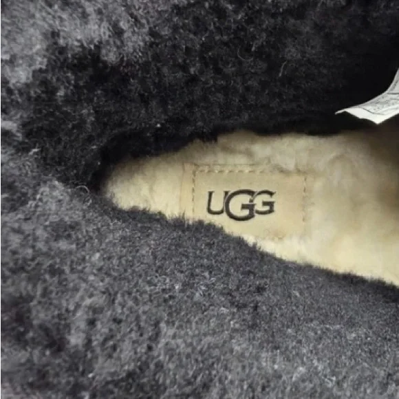 UGG 7C Signature Boots Black &Multicolor Leather w/side Zip - Picture 7 of 10